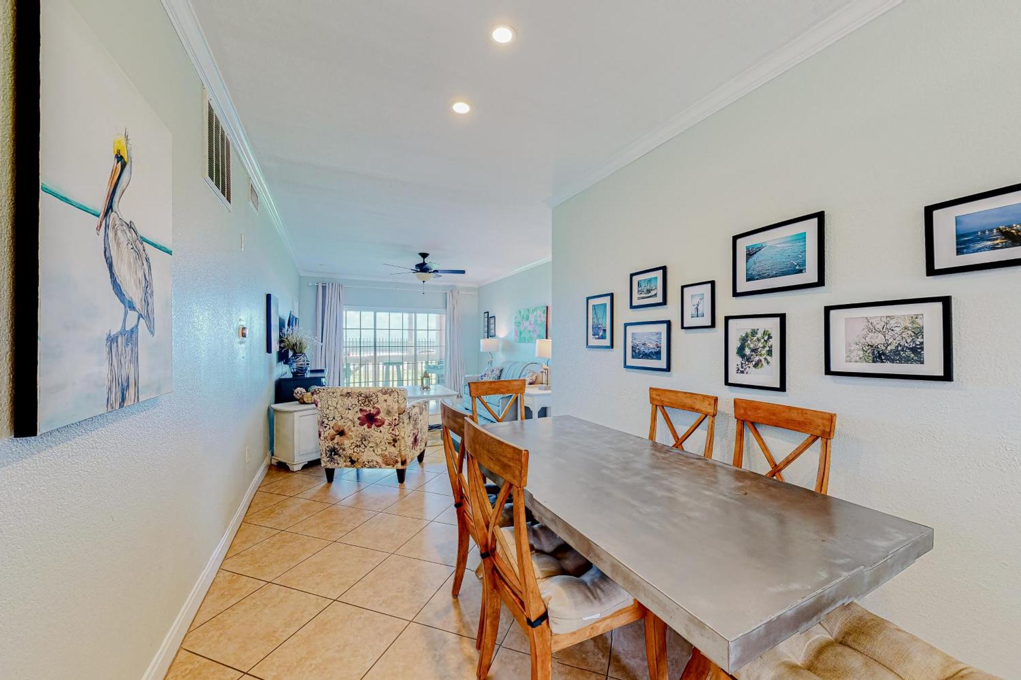 The Dawn Condominiums Galveston Room photo