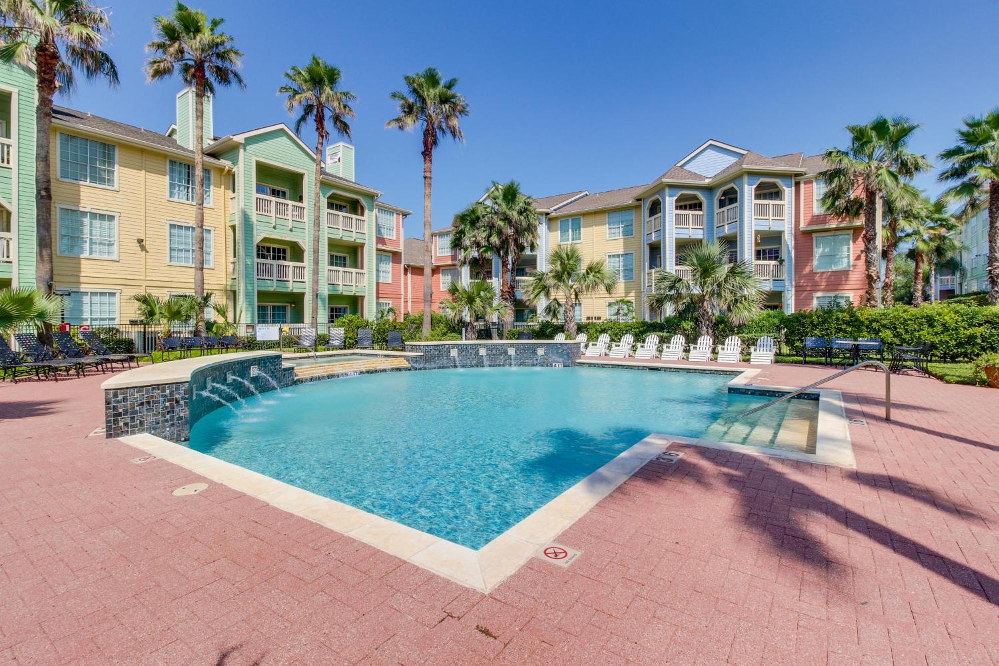 The Dawn Condominiums Galveston Room photo