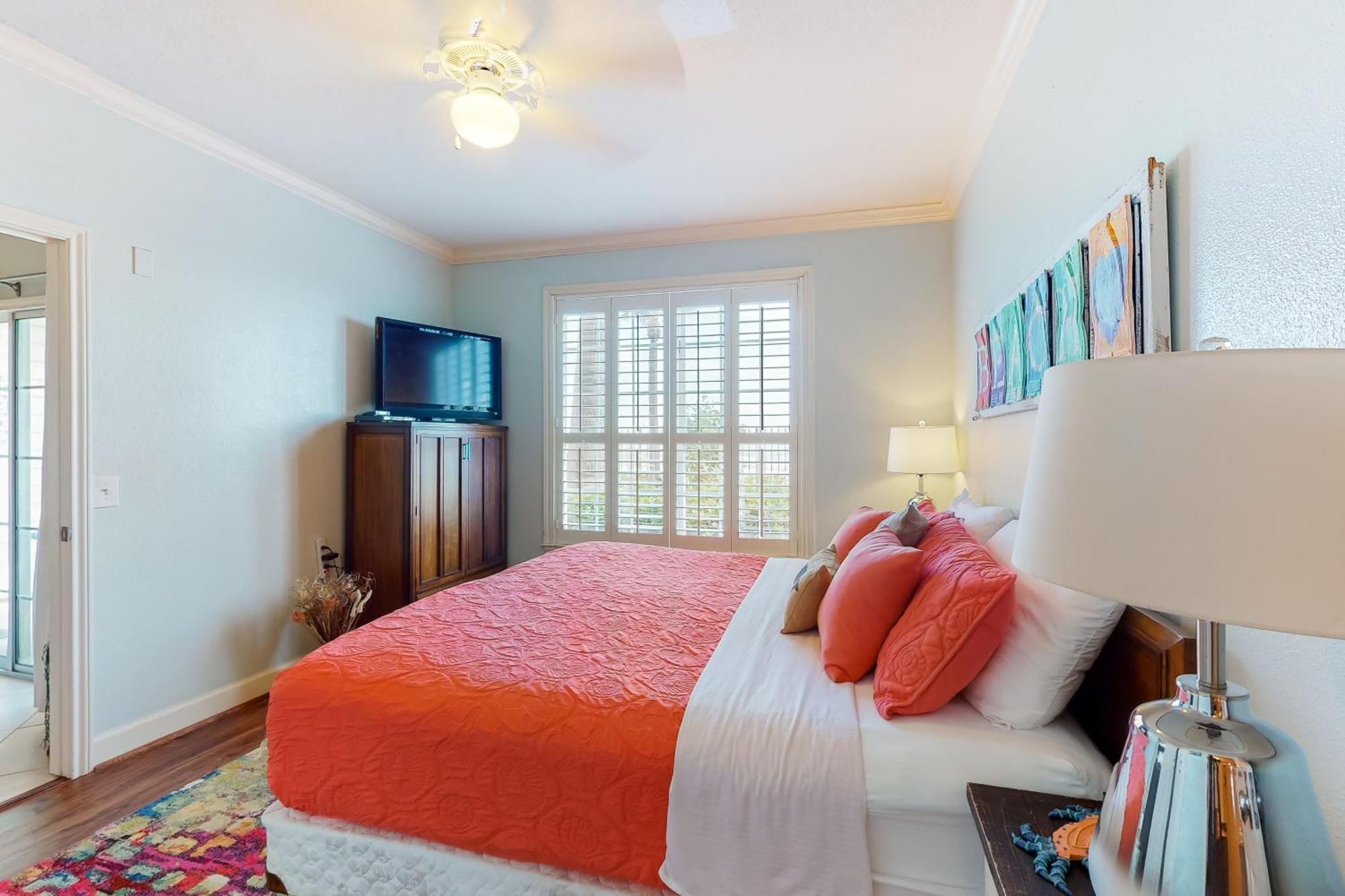 The Dawn Condominiums Galveston Room photo